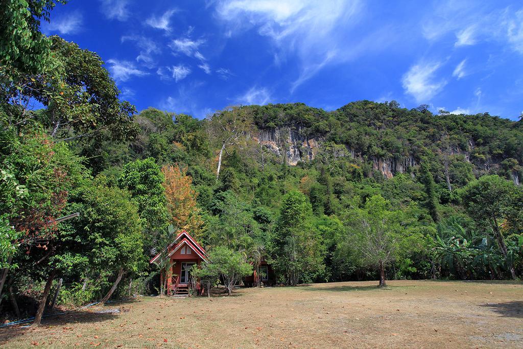 Langu Phupha Resort Satun Bagian luar foto